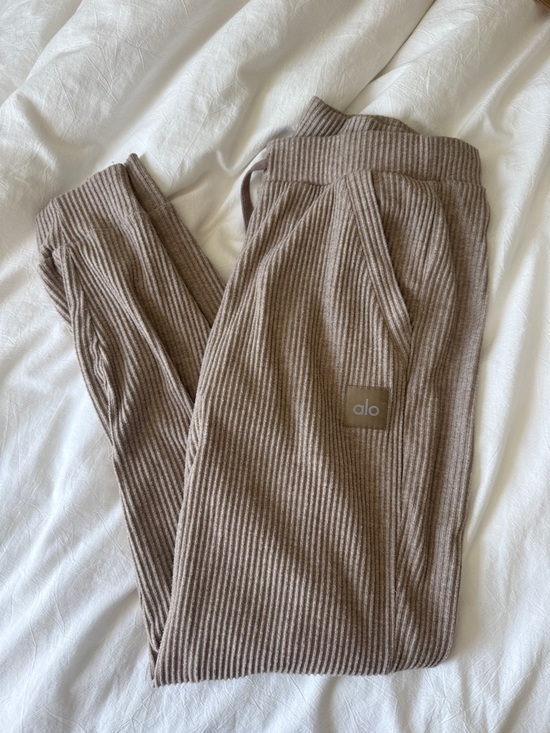 ALO Yoga Pants - alo Ribbed Jogger Pants in Taupe Muse Set Sweats